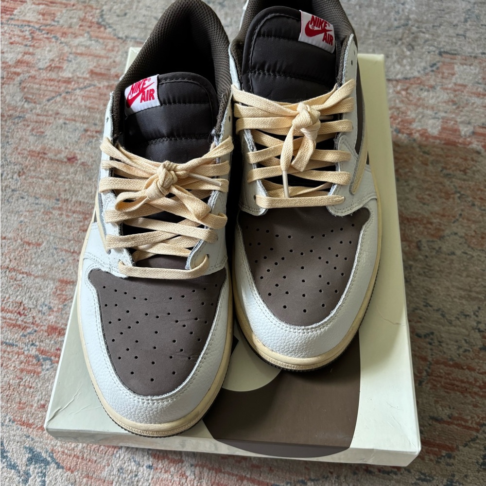 Travis Scott 1 Low “Reverse Mocha”